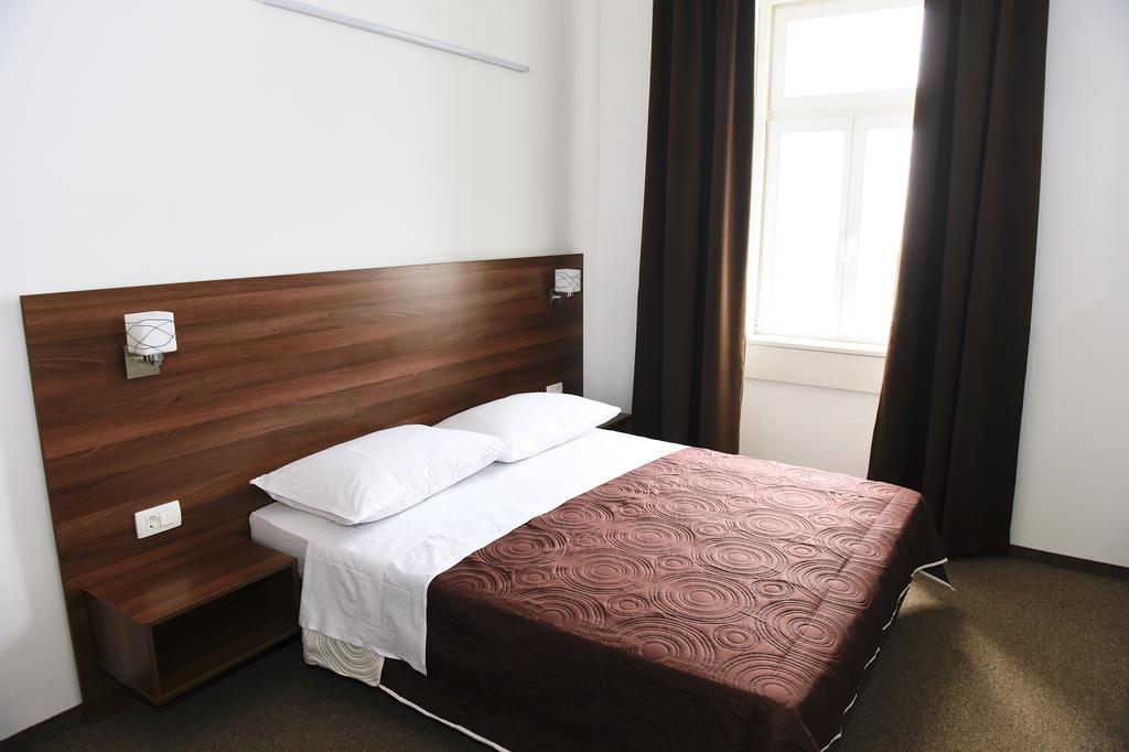Riva Rooms Rijeka Room photo
